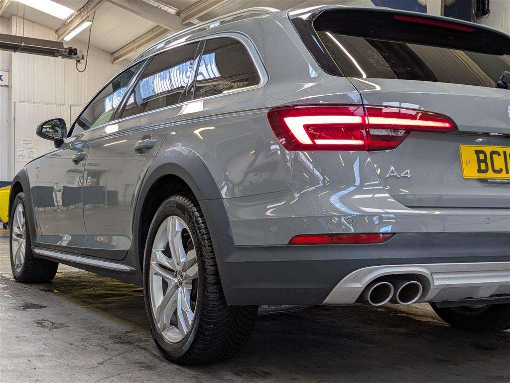 <p>2018 AUDI A4 ALLROAD SPORT TDI QUAT</p>