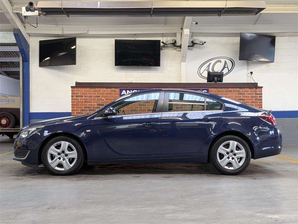 <p>2016 VAUXHALL INSIGNIA DSIGN NAV CDTI E</p>