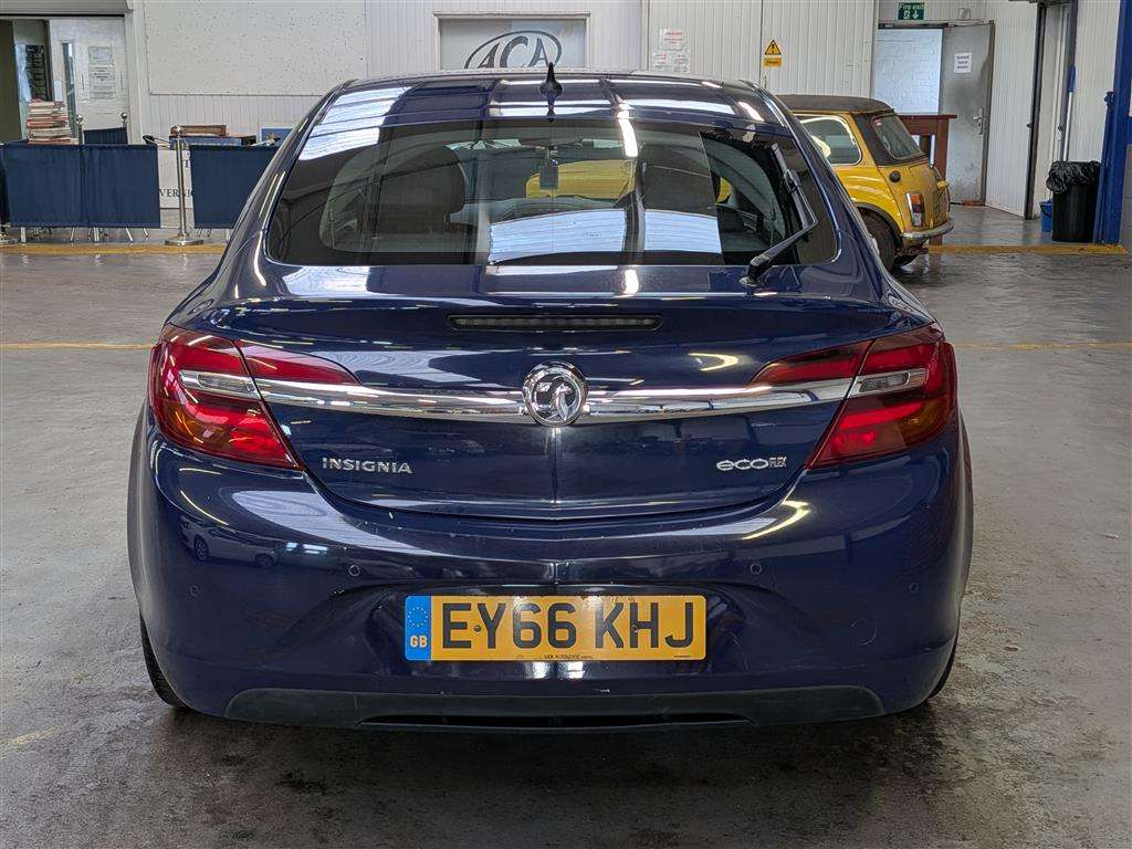 <p>2016 VAUXHALL INSIGNIA DSIGN NAV CDTI E</p>