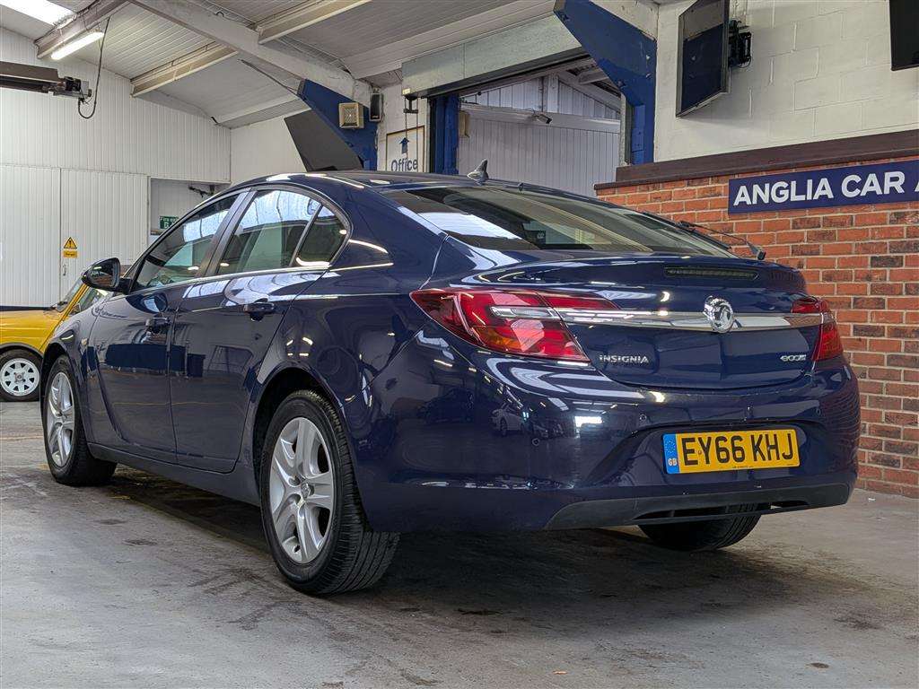 <p>2016 VAUXHALL INSIGNIA DSIGN NAV CDTI E</p>