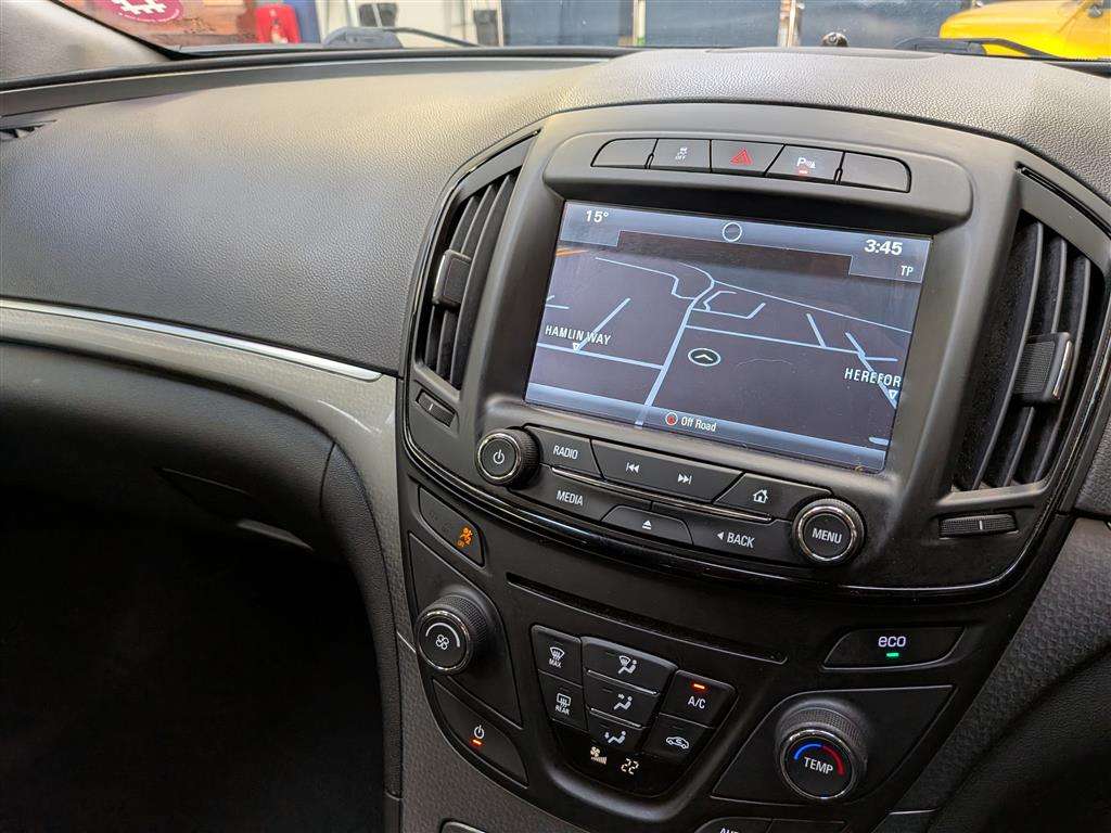 <p>2016 VAUXHALL INSIGNIA DSIGN NAV CDTI E</p>