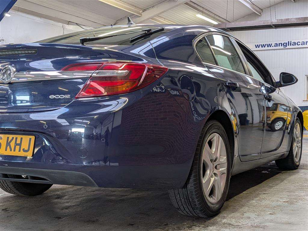 <p>2016 VAUXHALL INSIGNIA DSIGN NAV CDTI E</p>