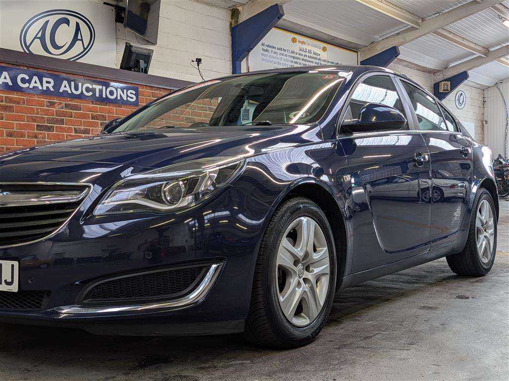 <p>2016 VAUXHALL INSIGNIA DSIGN NAV CDTI E</p>