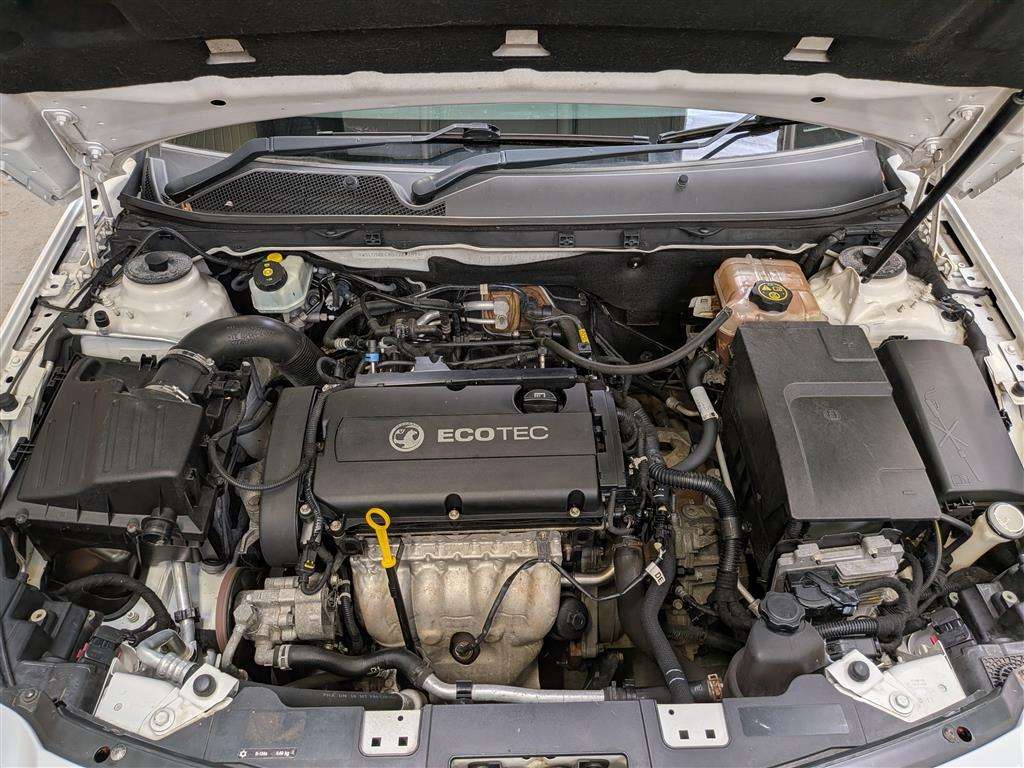 <p>2011 VAUXHALL INSIGNIA SRI VX-LINE</p>