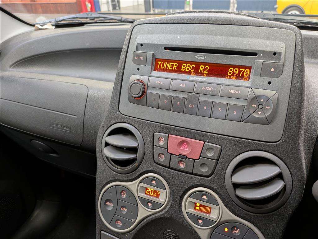 <p>2009 FIAT PANDA ELEGANZA S-A</p>