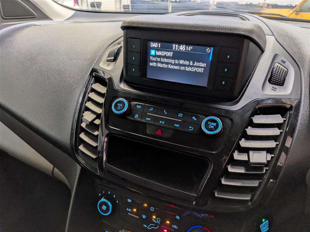 <p>2019 FORD TRANSIT CONNECT 240 LTD T AUTO</p>