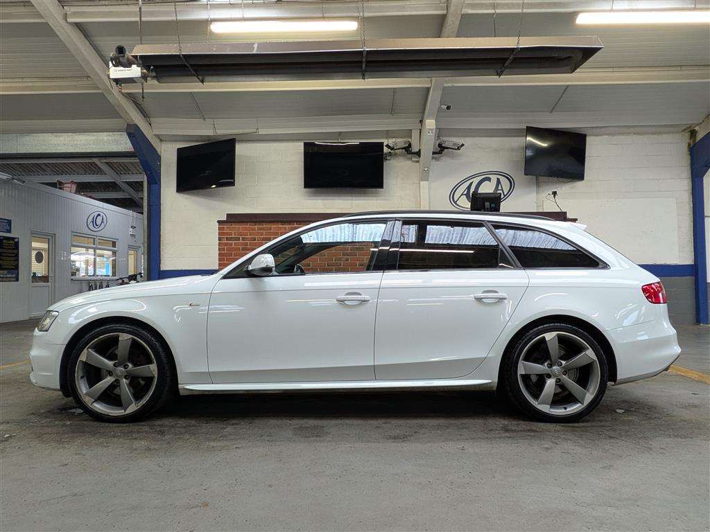 <p>2015 AUDI A4 S LINE BLACK EDITION T</p>