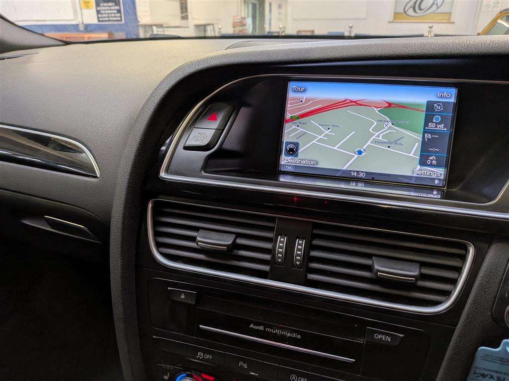 <p>2015 AUDI A4 S LINE BLACK EDITION T</p>