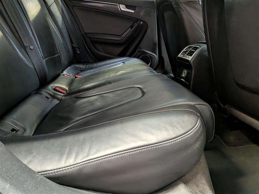 <p>2015 AUDI A4 S LINE BLACK EDITION T</p>