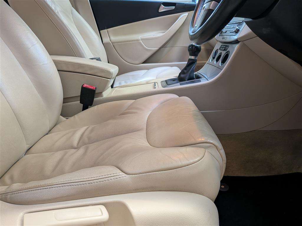 <p>2009 VOLKSWAGEN PASSAT HIGHLINE TDI 140</p>