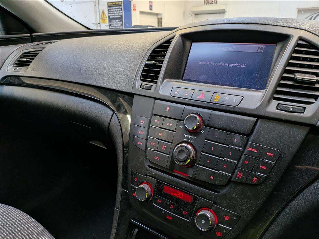 <p>2011 VAUXHALL INSIGNIA SRI NAV 160 CDTI</p>