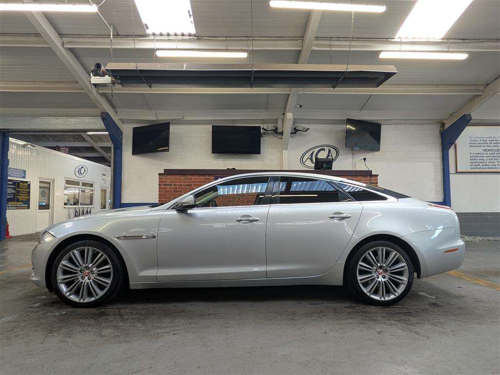 <p>2014 JAGUAR XJ PORTFOLIO V6 D AUTO</p>