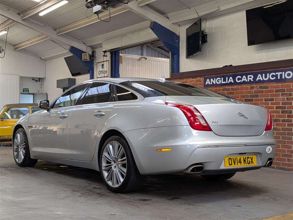 <p>2014 JAGUAR XJ PORTFOLIO V6 D AUTO</p>