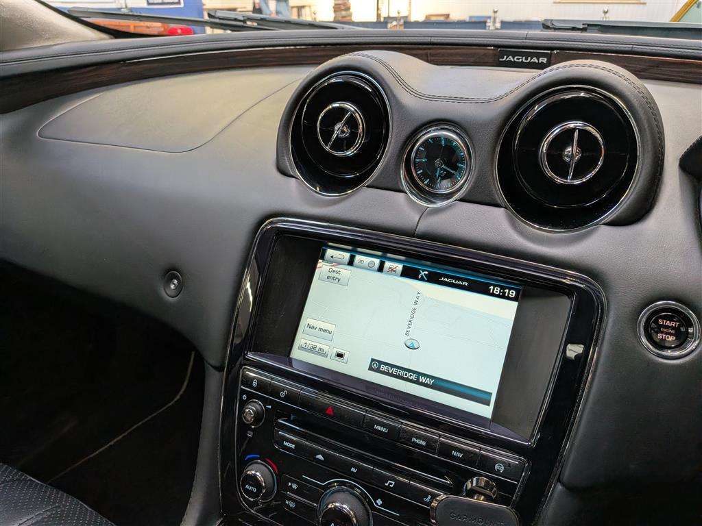 <p>2014 JAGUAR XJ PORTFOLIO V6 D AUTO</p>