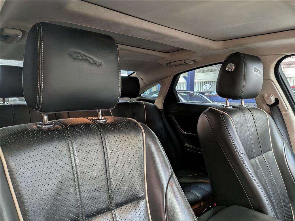 <p>2014 JAGUAR XJ PORTFOLIO V6 D AUTO</p>