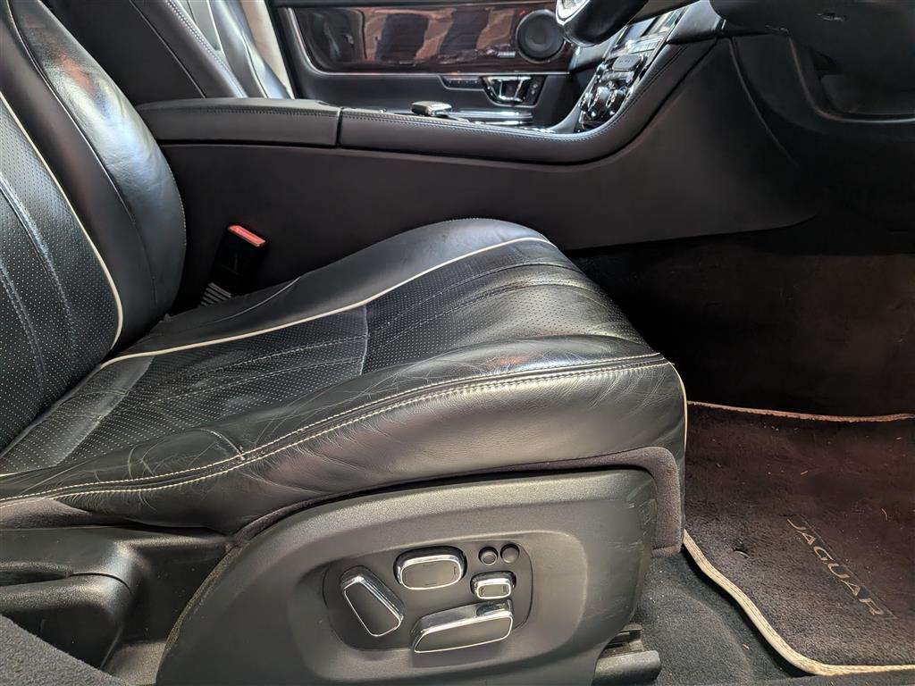 <p>2014 JAGUAR XJ PORTFOLIO V6 D AUTO</p>