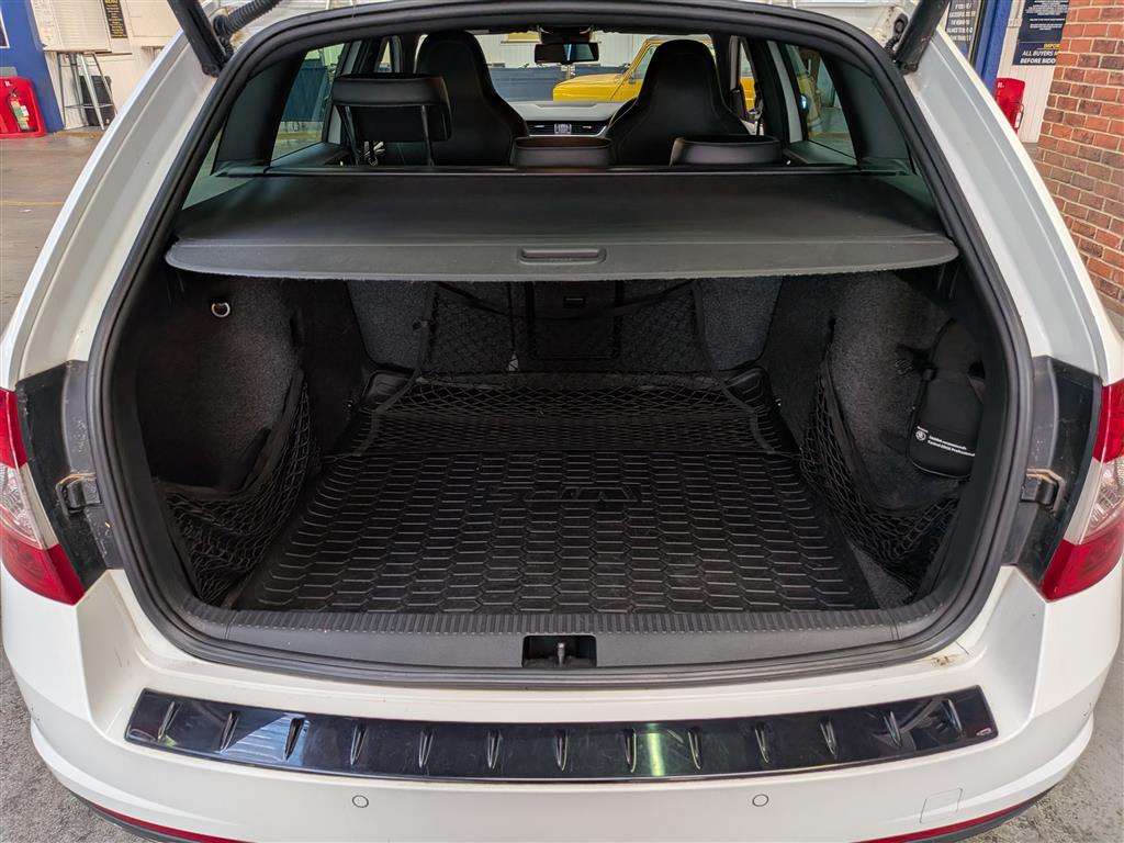 <p>2013 SKODA OCTAVIA VRS TSI</p>