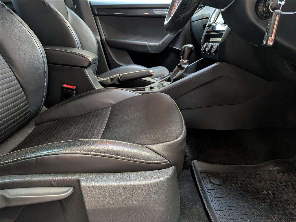 <p>2013 SKODA OCTAVIA VRS TSI</p>