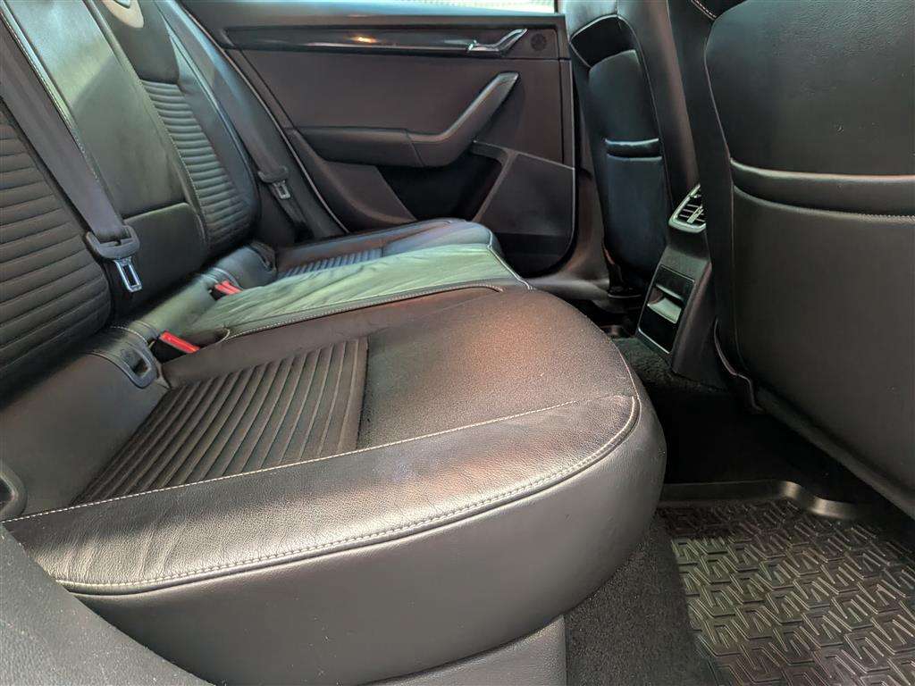 <p>2013 SKODA OCTAVIA VRS TSI</p>