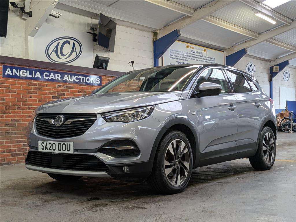 <p>2020 VAUXHALL GRANDLAND X SRI NAV TURBO</p>