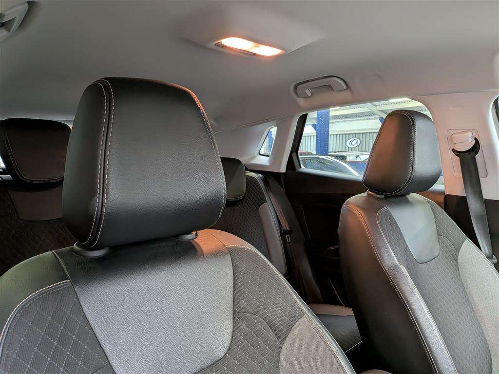 <p>2020 VAUXHALL GRANDLAND X SRI NAV TURBO</p>