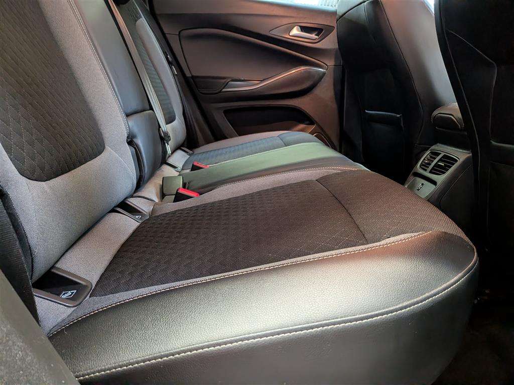 <p>2020 VAUXHALL GRANDLAND X SRI NAV TURBO</p>