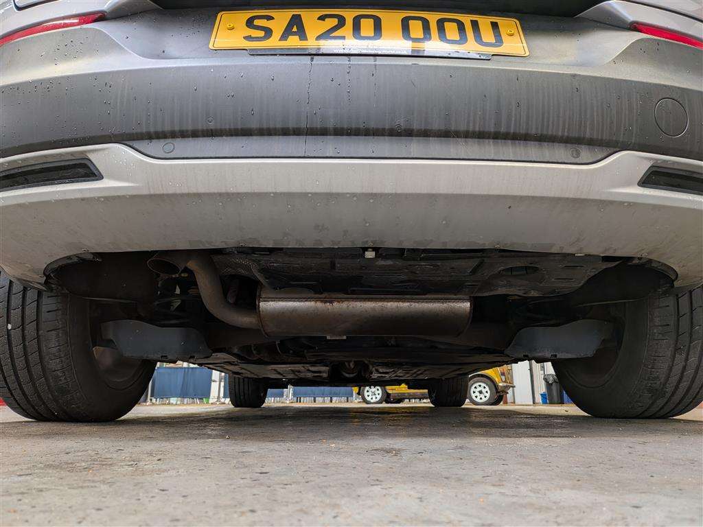 <p>2020 VAUXHALL GRANDLAND X SRI NAV TURBO</p>