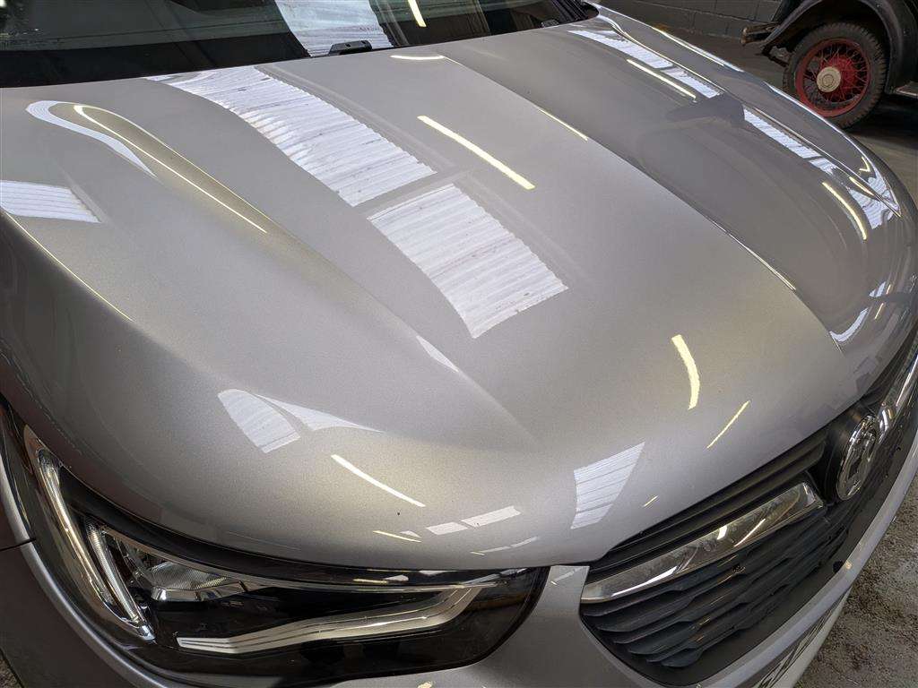 <p>2020 VAUXHALL GRANDLAND X SRI NAV TURBO</p>