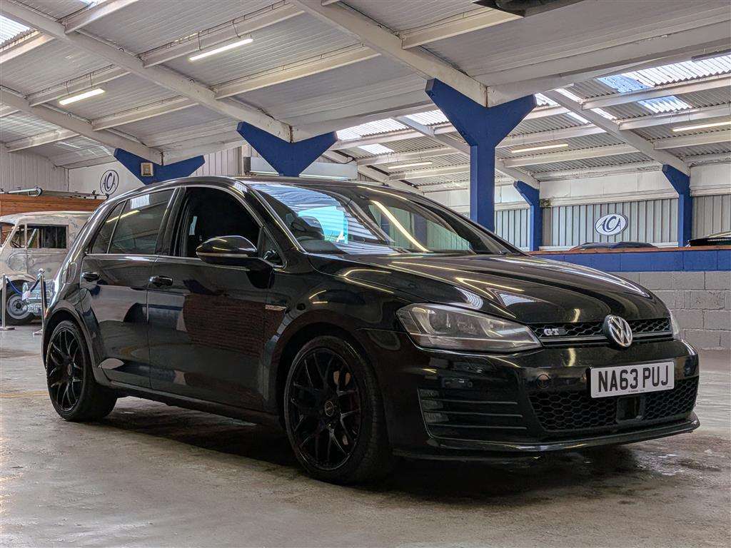 <p>2013 VOLKSWAGEN GOLF GTD</p>