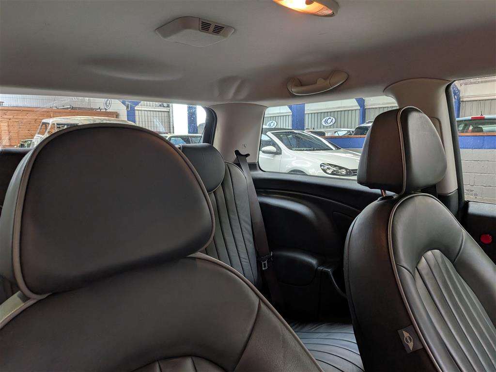 <p>2005 MINI MINI COOPER PARK LANE</p>