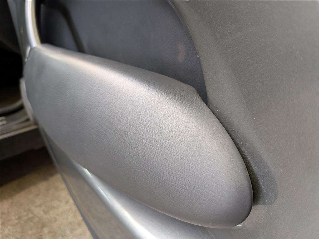 <p>2005 MINI MINI COOPER PARK LANE</p>