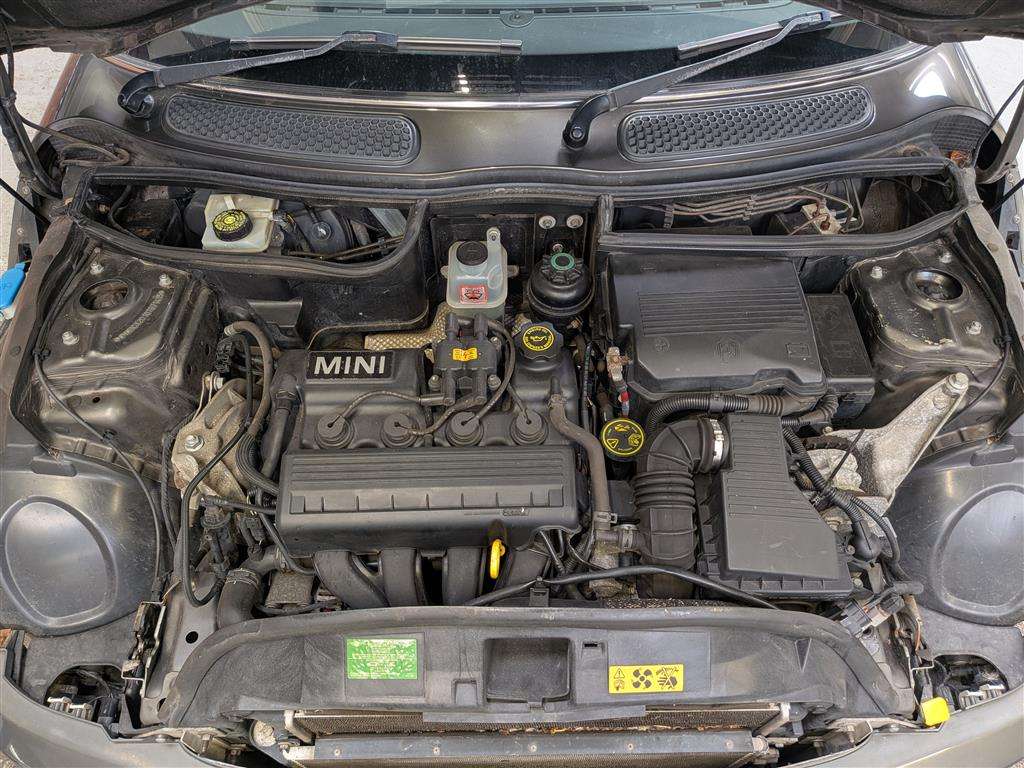 <p>2005 MINI MINI COOPER PARK LANE</p>