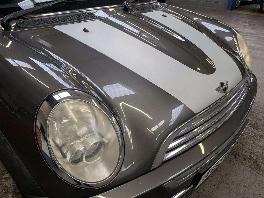 <p>2005 MINI MINI COOPER PARK LANE</p>