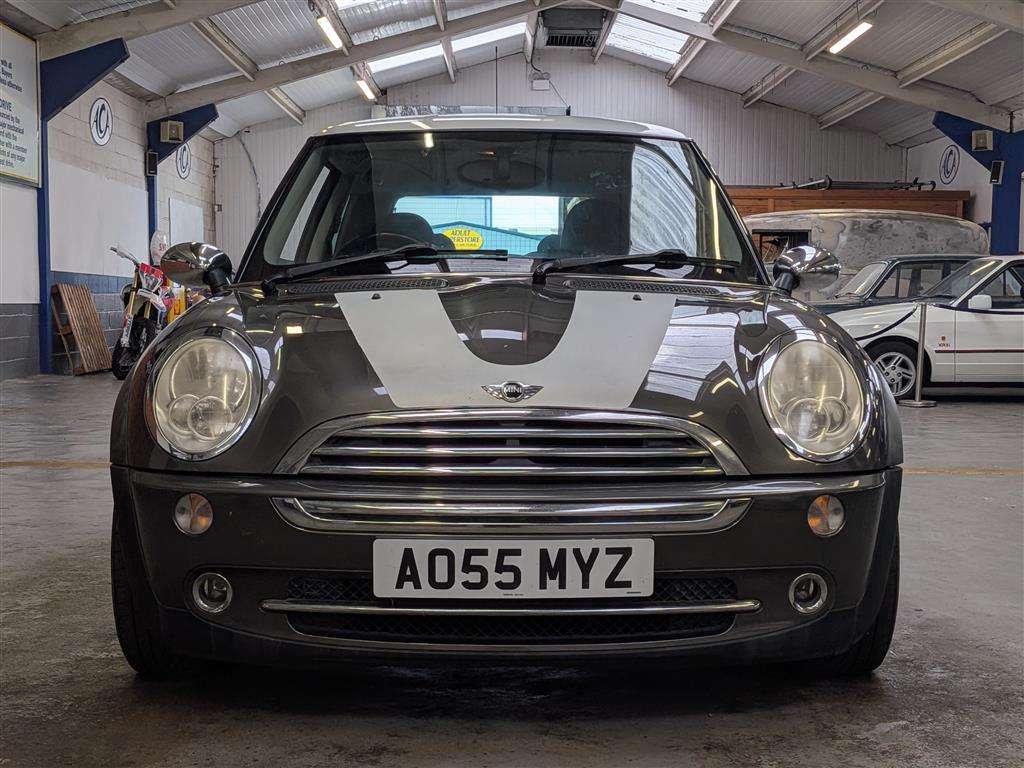 <p>2005 MINI MINI COOPER PARK LANE</p>