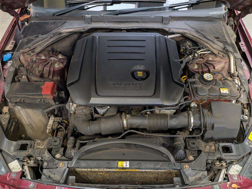 <p>2015 JAGUAR XE PORTFOLIO D AUTO</p>
