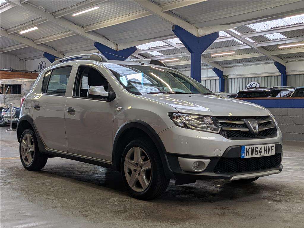 <p>2015 DACIA SANDERO STEPWAY LAUREATE</p>