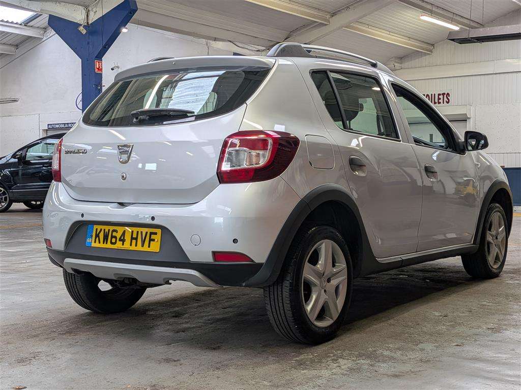<p>2015 DACIA SANDERO STEPWAY LAUREATE</p>