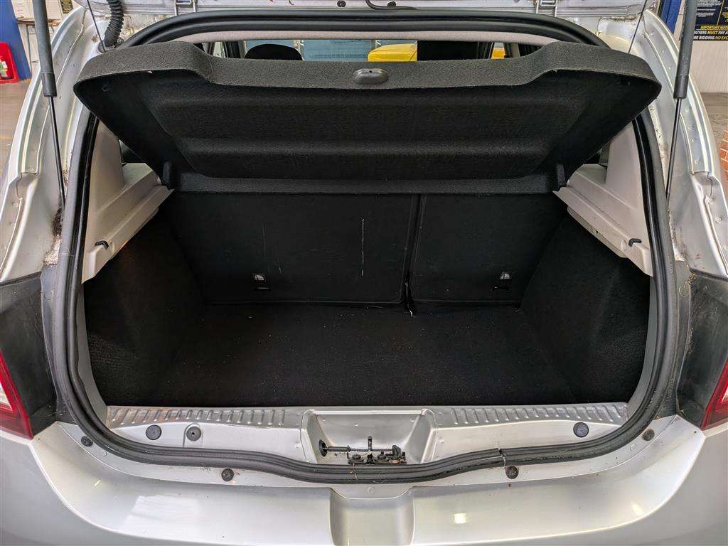<p>2015 DACIA SANDERO STEPWAY LAUREATE</p>