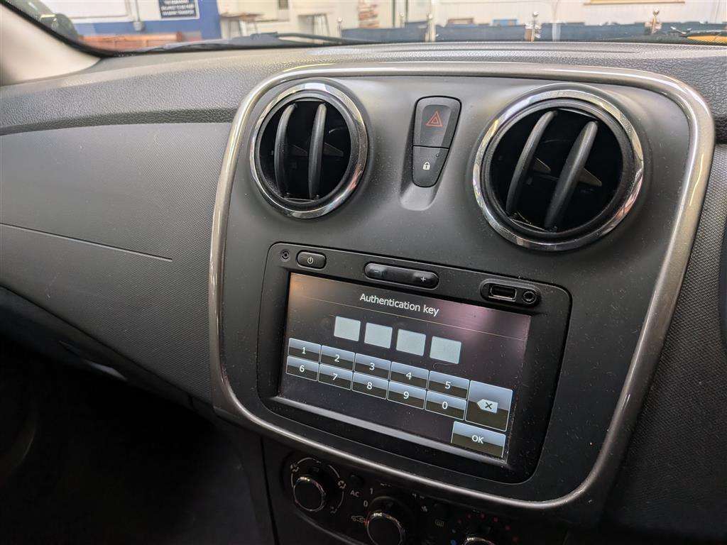 <p>2015 DACIA SANDERO STEPWAY LAUREATE</p>