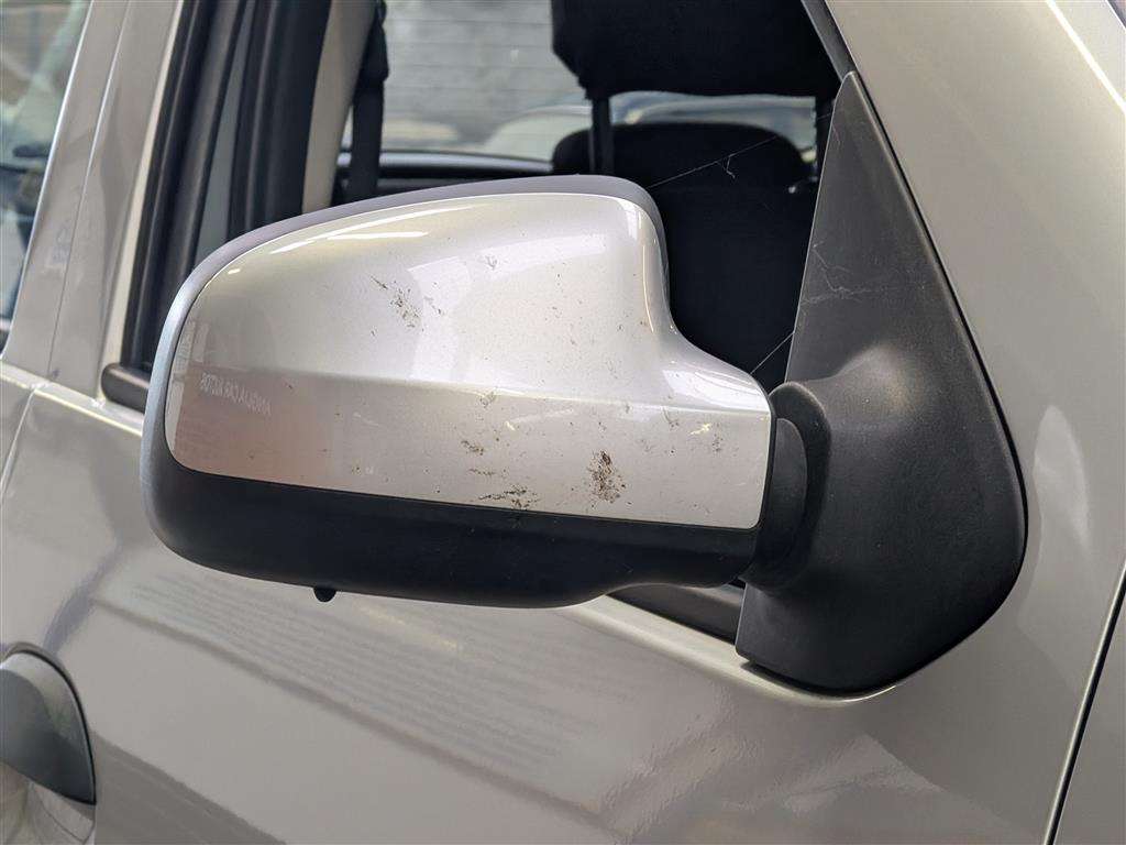 <p>2015 DACIA SANDERO STEPWAY LAUREATE</p>