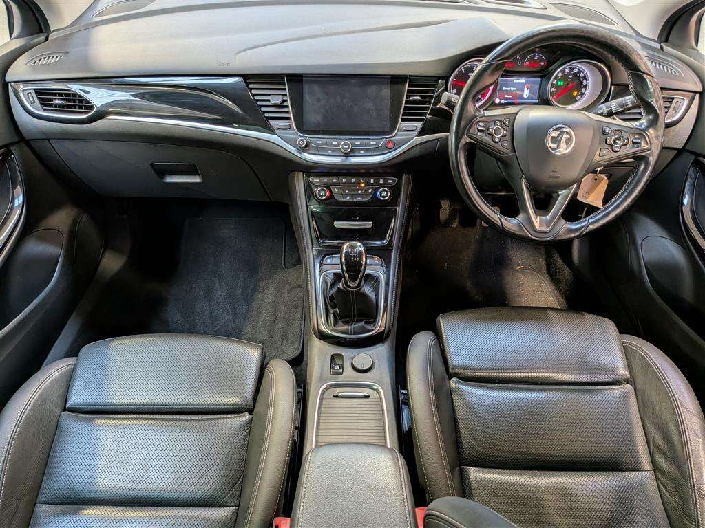 <p>2016 VAUXHALL ASTRA ELITE NAV CDTI BTUR</p>