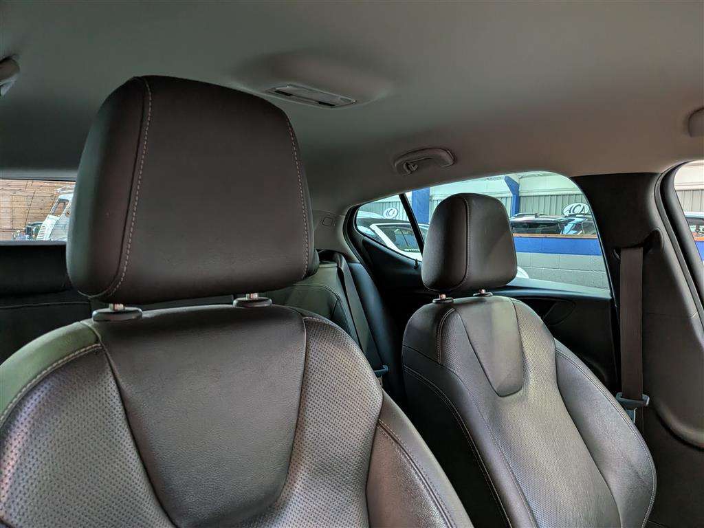 <p>2016 VAUXHALL ASTRA ELITE NAV CDTI BTUR</p>