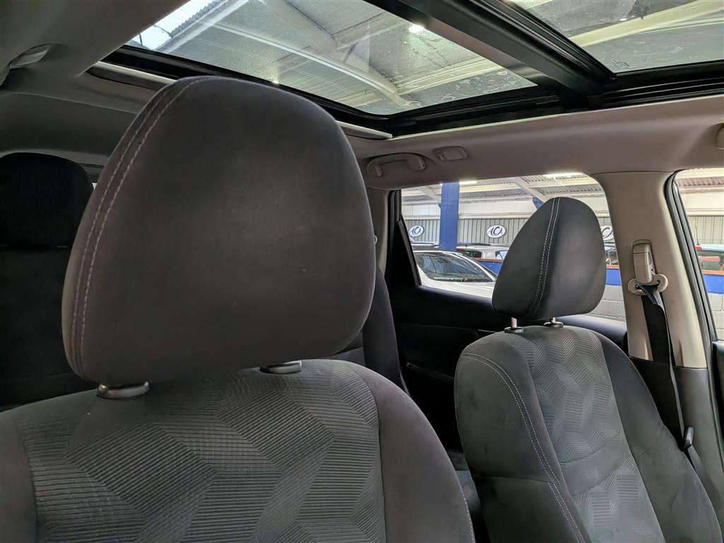 <p>2014 NISSAN X-TRAIL N-TEC DCI CVT</p>