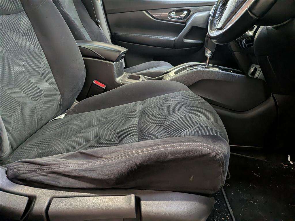 <p>2014 NISSAN X-TRAIL N-TEC DCI CVT</p>