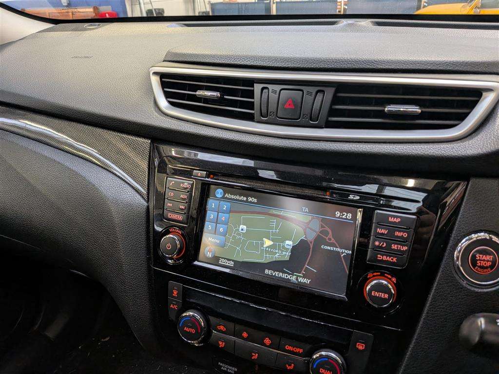 <p>2014 NISSAN X-TRAIL N-TEC DCI CVT</p>