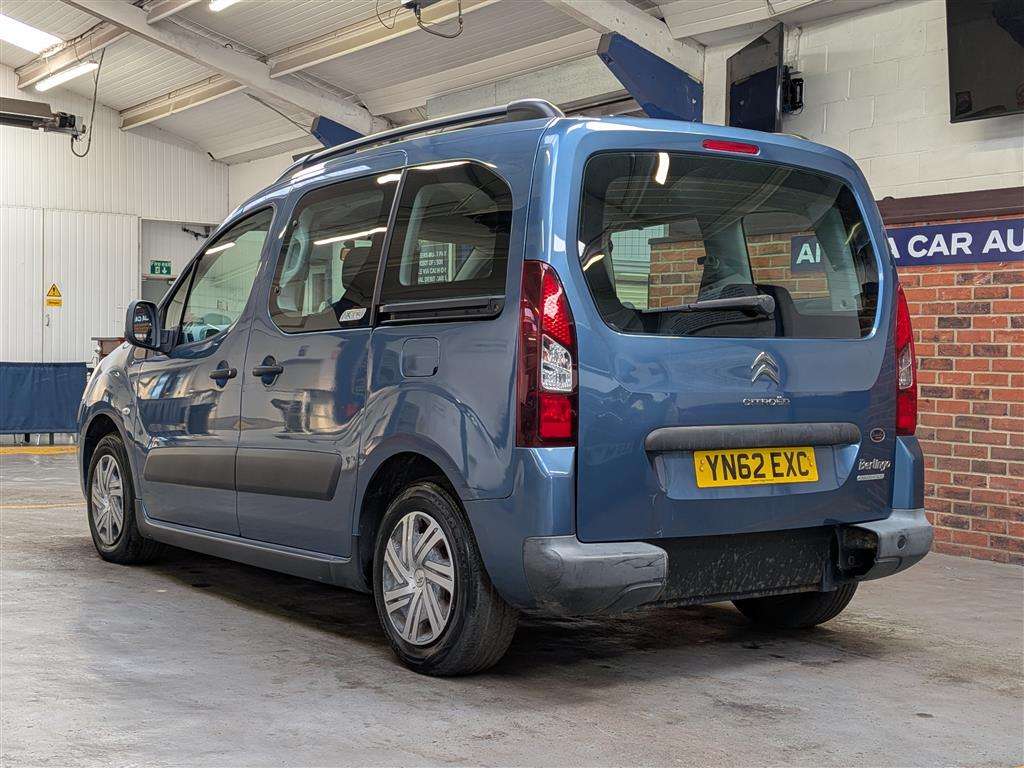 <p>2012 CITROEN BERLINGO M-SP AIR XTR E-H</p>