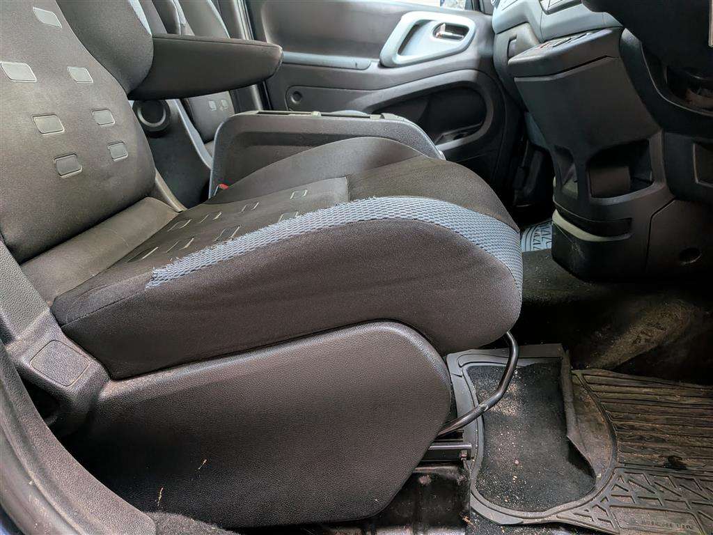 <p>2012 CITROEN BERLINGO M-SP AIR XTR E-H</p>