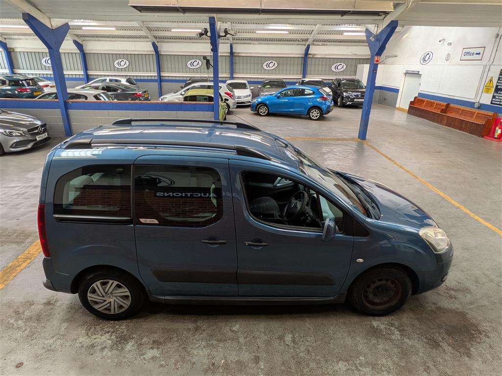 <p>2012 CITROEN BERLINGO M-SP AIR XTR E-H</p>