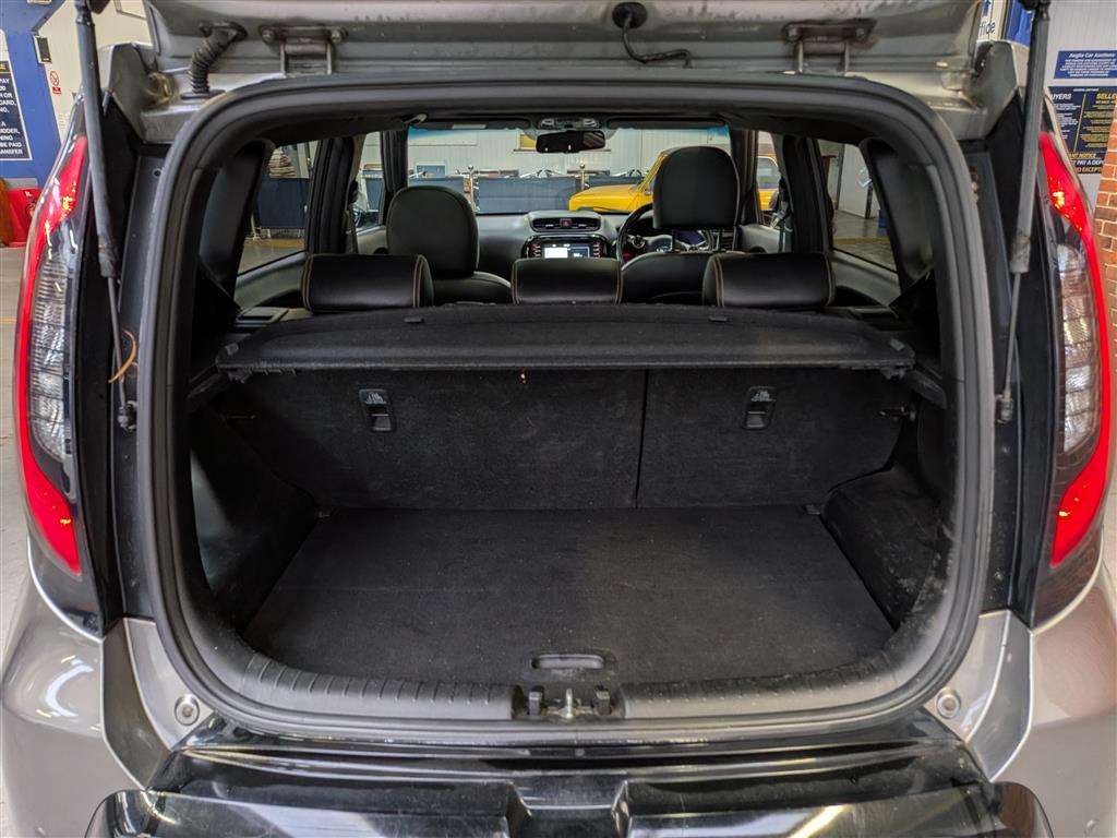 <p>2014 KIA SOUL MAXX CRDI</p>