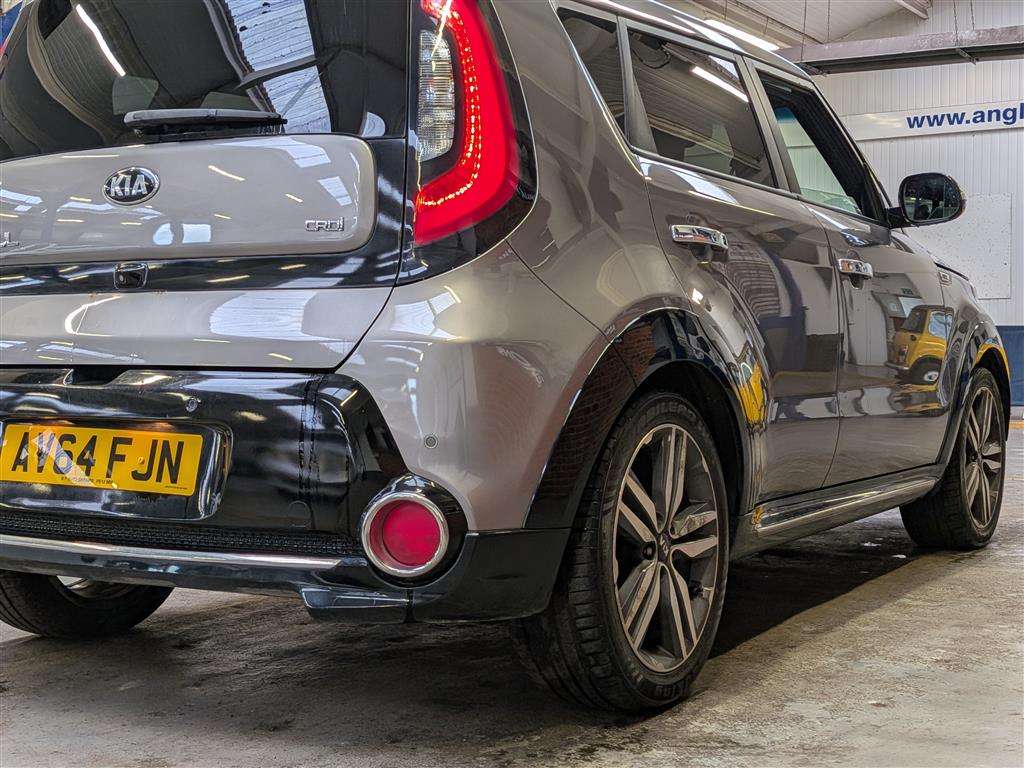 <p>2014 KIA SOUL MAXX CRDI</p>